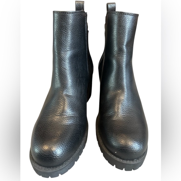 MIA Colten Chelsea Lug Sole Boots size 8.5. - Picture 3 of 7